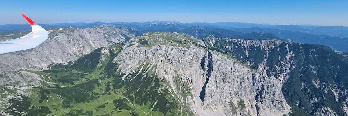Flugwegposition um 12:12:04: Aufgenommen in der Nähe von Gemeinde Thörl, Österreich in 2111 Meter